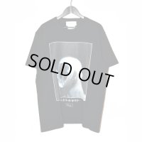 Azuma. / ×Phil Hale Face T-shirt