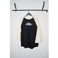 el conductorH / Raglan Sleeve Heart Tribal Print T-shirt