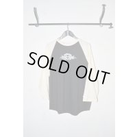 el conductorH / Raglan Sleeve Heart Tribal Print T-shirt