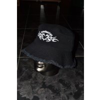 el conductorH / Heart Tribal Embroidered Bucket Hat